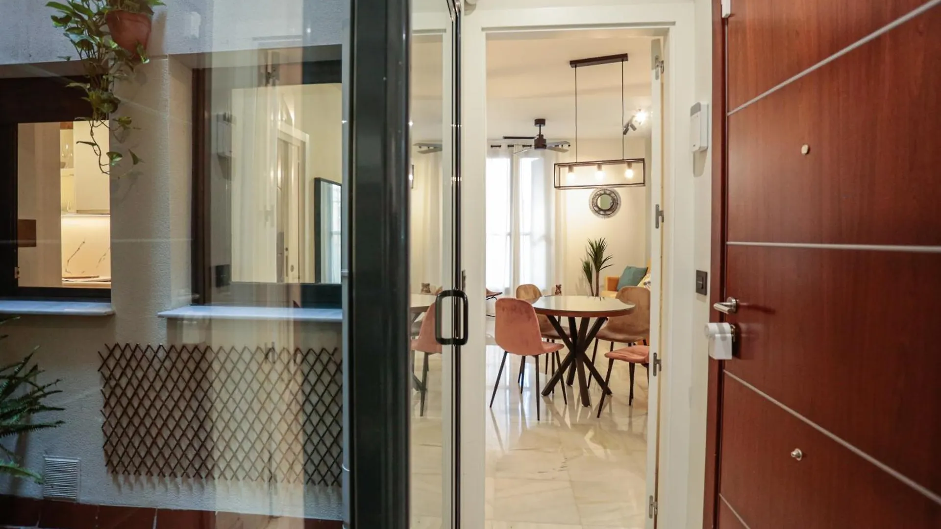 Monkeys Apartments Cervantes Seville